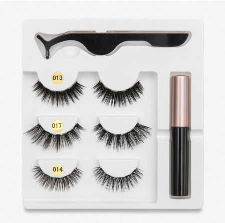 A Pair Of Eyelashes With Magnets In Fashion
