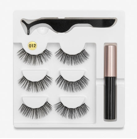 A Pair Of Eyelashes With Magnets In Fashion