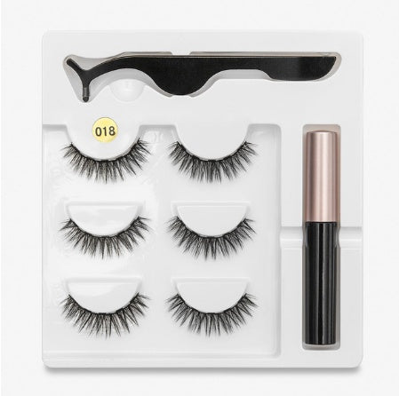 A Pair Of Eyelashes With Magnets In Fashion