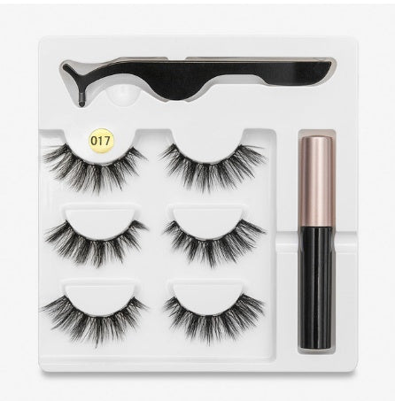 A Pair Of Eyelashes With Magnets In Fashion